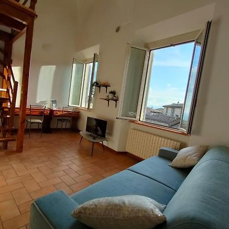 Il Cielo Di Raffaello Apartment Urbino Exterior photo